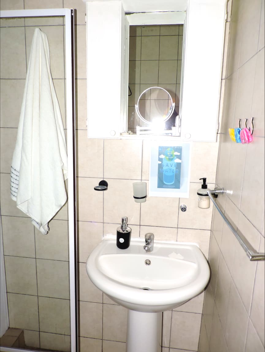Bathroom detail